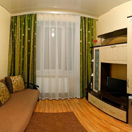 De Luxe Hotel Кмилник Екстериор снимка