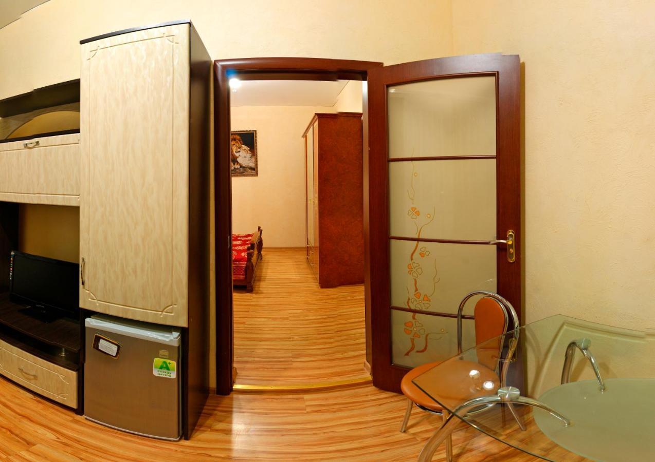 De Luxe Hotel Кмилник Екстериор снимка