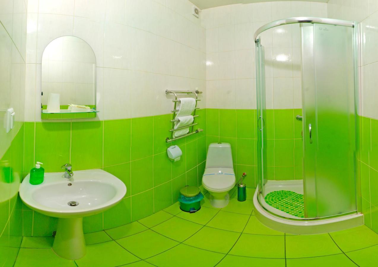 De Luxe Hotel Кмилник Екстериор снимка